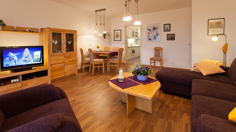 Wohnzimmer und Essecke